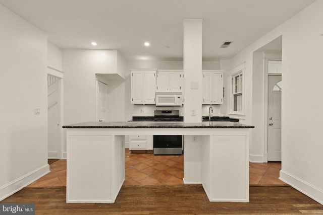 38 SHERMAN CIR NW, Washington, DC 20011