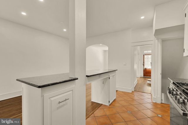 38 SHERMAN CIR NW, Washington, DC 20011