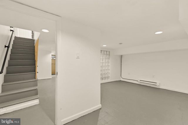 38 SHERMAN CIR NW, Washington, DC 20011