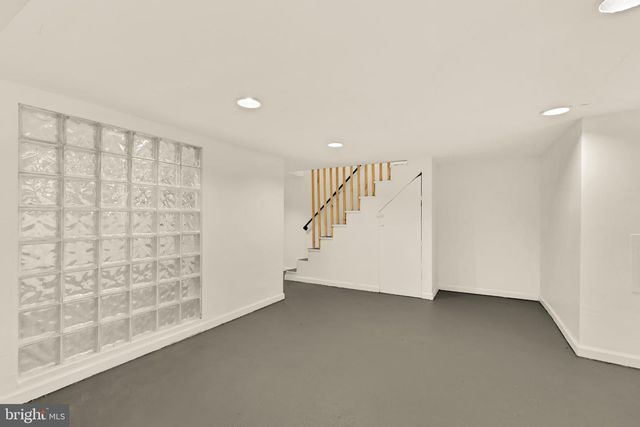 38 SHERMAN CIR NW, Washington, DC 20011