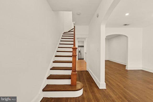 38 SHERMAN CIR NW, Washington, DC 20011