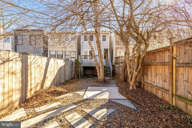 38 SHERMAN CIR NW, Washington, DC 20011