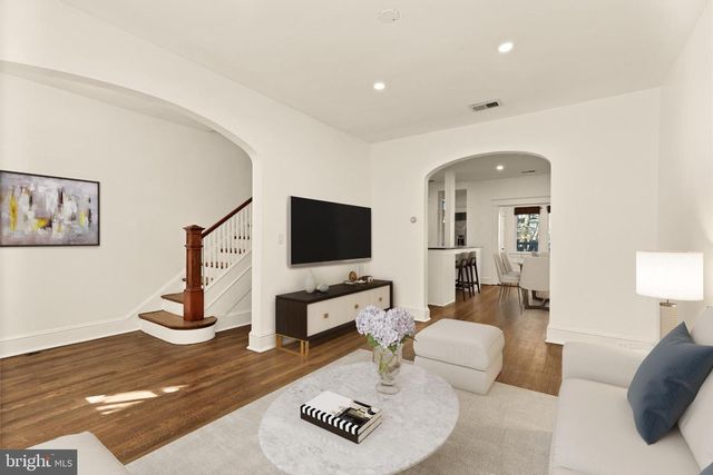 38 SHERMAN CIR NW, Washington, DC 20011