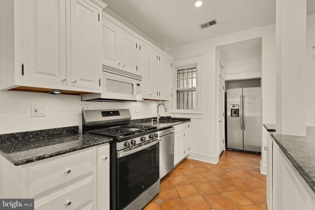 38 SHERMAN CIR NW, Washington, DC 20011