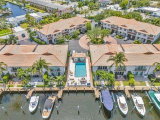 1327 SE 3rd Avenue, Pompano Beach, FL 33060