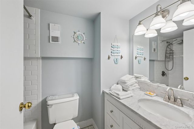 236 Edgemere Street 127, Montauk, NY 11954