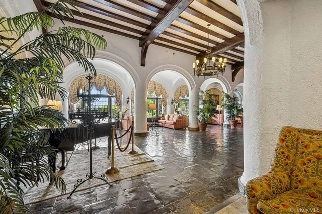 236 Edgemere Street 127, Montauk, NY 11954