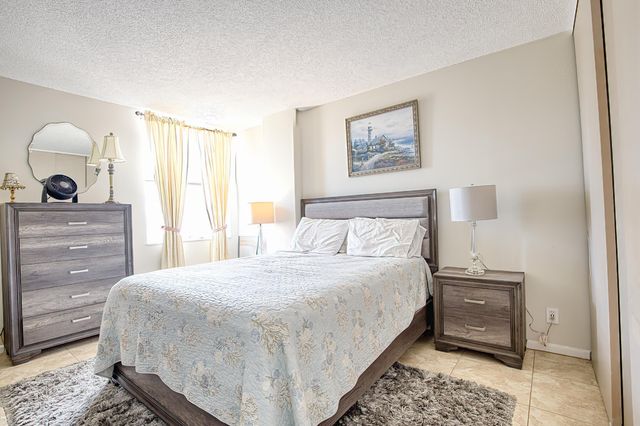 111 Briny Avenue 5-04, Pompano Beach, FL 33062