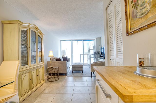 111 Briny Avenue 5-04, Pompano Beach, FL 33062