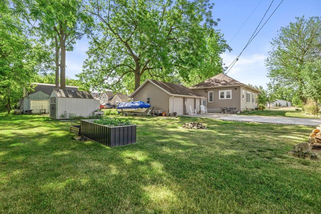 204 E North STREET, Silver Lake, WI 53170