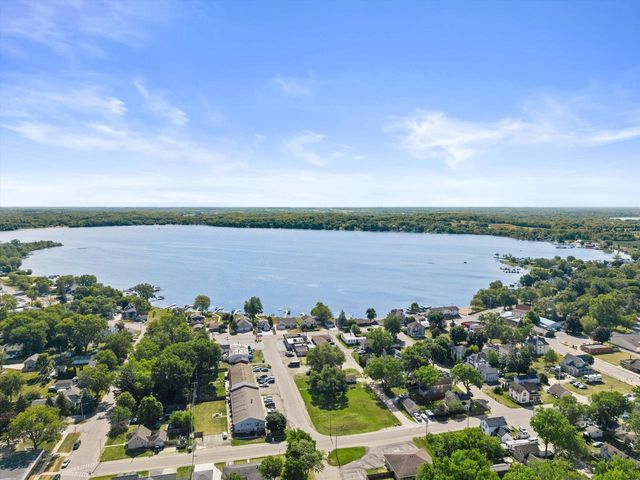 204 E North STREET, Silver Lake, WI 53170