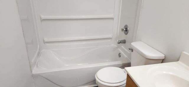 722-1 Capitol Road, Valparaiso, IN 46385