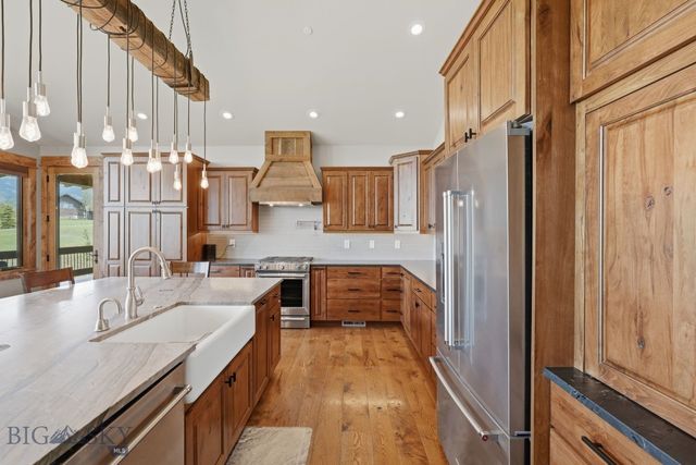 46 Moon Shadow Drive, Bozeman, MT 59715