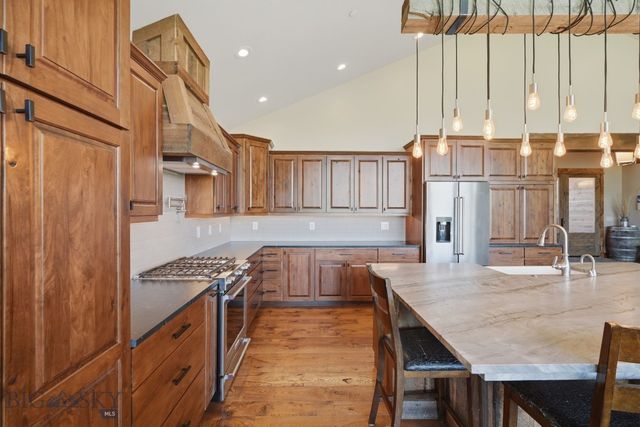 46 Moon Shadow Drive, Bozeman, MT 59715