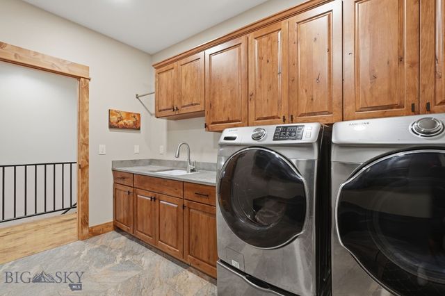 46 Moon Shadow Drive, Bozeman, MT 59715
