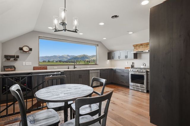 46 Moon Shadow Drive, Bozeman, MT 59715
