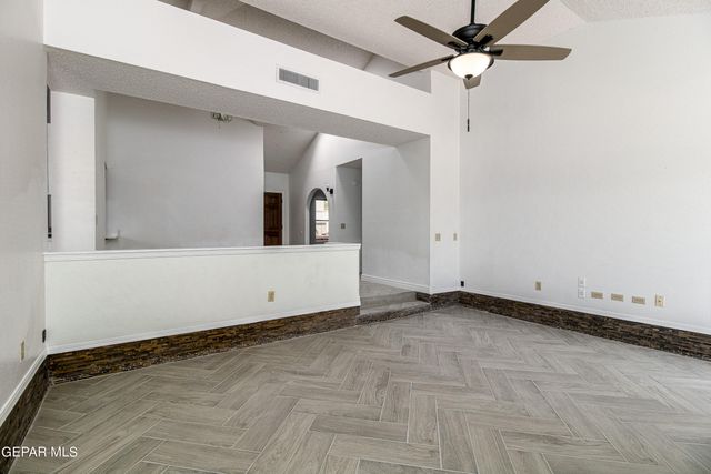 1008 FALCON HEAD Lane, El Paso, TX 79912