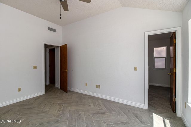 1008 FALCON HEAD Lane, El Paso, TX 79912