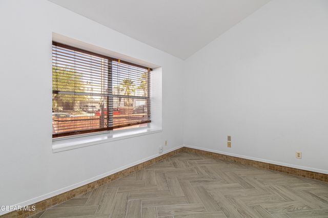 1008 FALCON HEAD Lane, El Paso, TX 79912