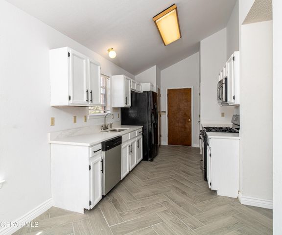 1008 FALCON HEAD Lane, El Paso, TX 79912