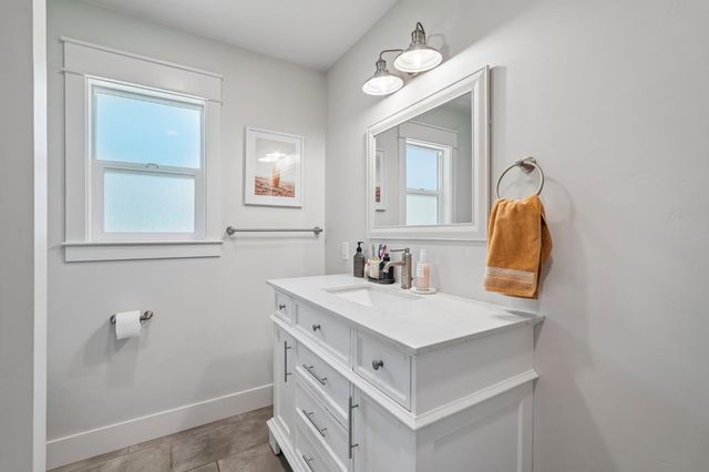 5780 Stanley Drive, Auburn, CA 95602