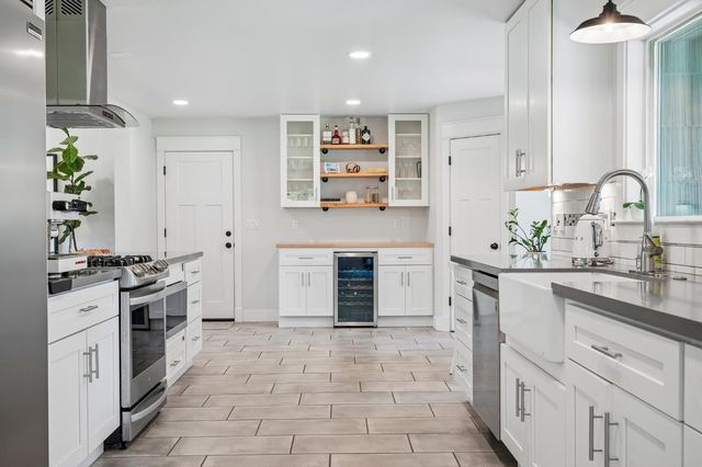5780 Stanley Drive, Auburn, CA 95602