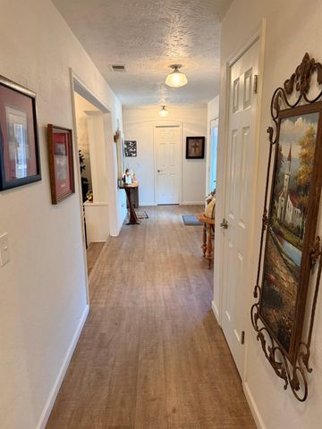 2 Acacia DR, Wimberley, TX 78676