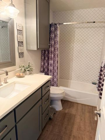 2 Acacia DR, Wimberley, TX 78676