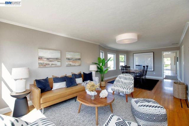 1628 Minturn St, Alameda, CA 94501