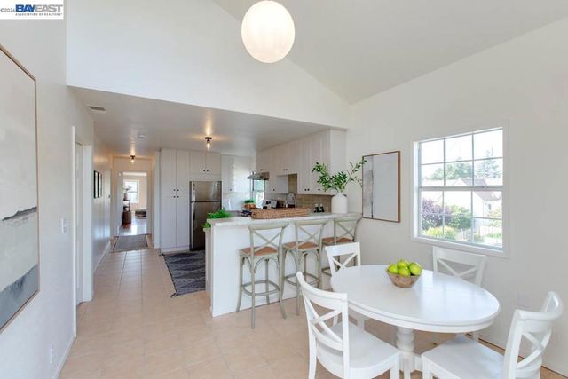 1628 Minturn St, Alameda, CA 94501
