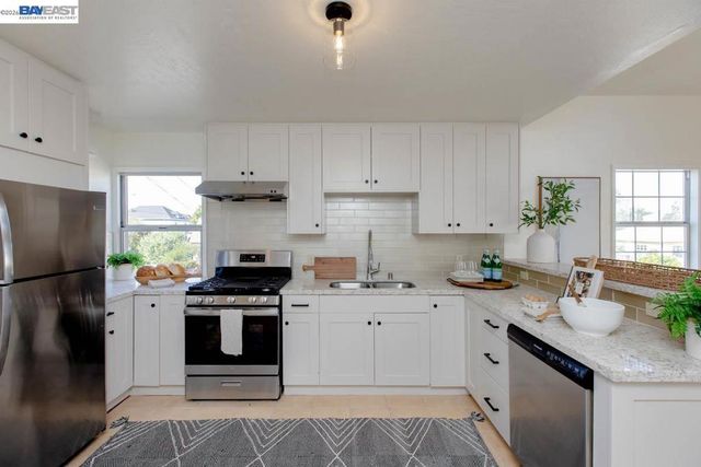 1628 Minturn St, Alameda, CA 94501