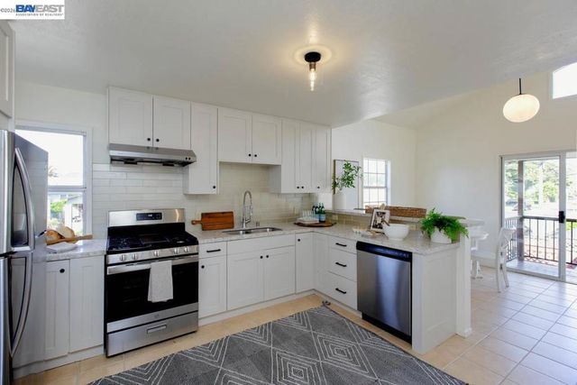 1628 Minturn St, Alameda, CA 94501
