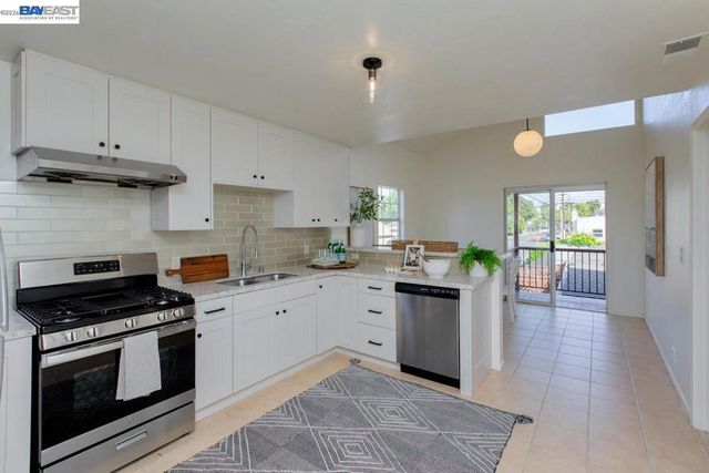 1628 Minturn St, Alameda, CA 94501