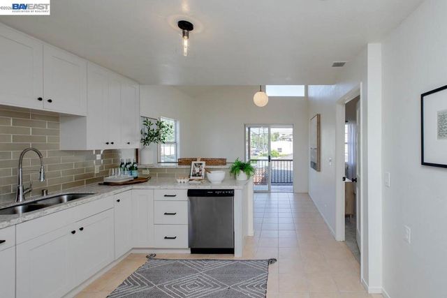 1628 Minturn St, Alameda, CA 94501