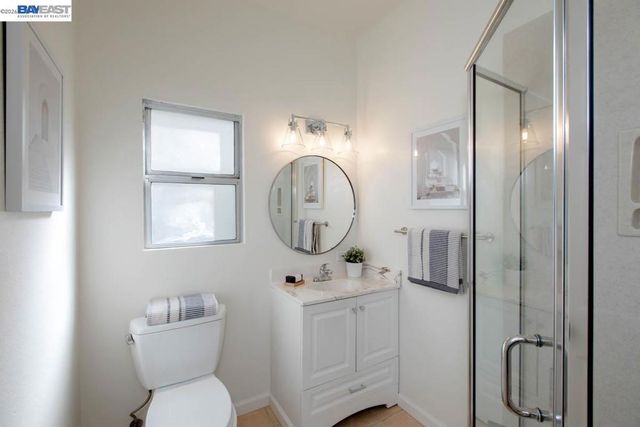 1628 Minturn St, Alameda, CA 94501