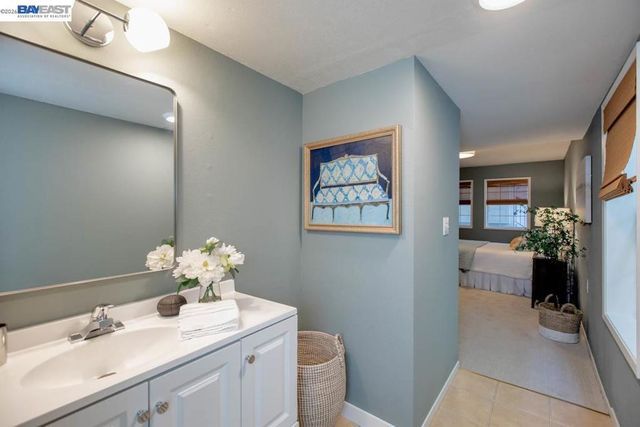 1628 Minturn St, Alameda, CA 94501