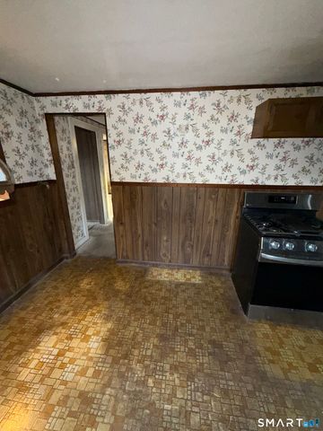 115 Saltonstall Parkway, East Haven, CT 06512