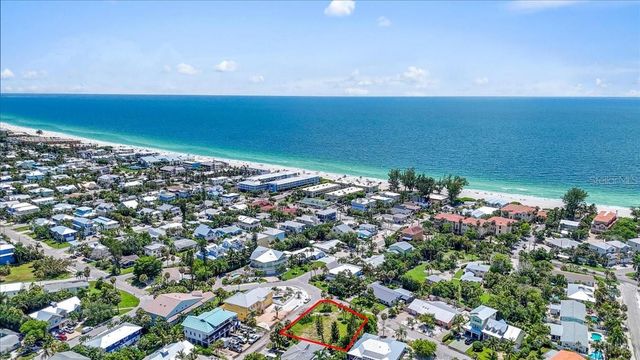 302 73RD STREET, Holmes Beach, FL 34217