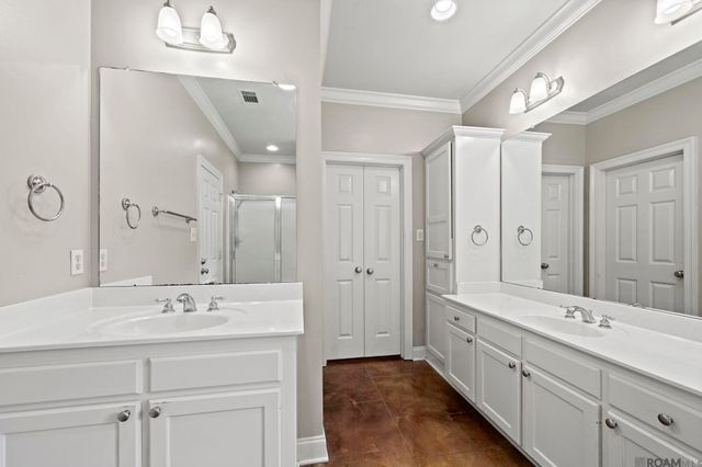 2244 Springlake Dr, Baton Rouge, LA 70810