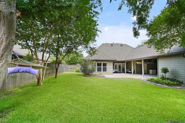 2244 Springlake Dr, Baton Rouge, LA 70810