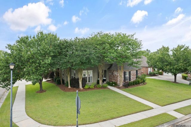 2244 Springlake Dr, Baton Rouge, LA 70810