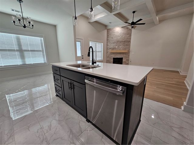 7207 SW Walnut Grove Avenue, Bentonville, AR 72713