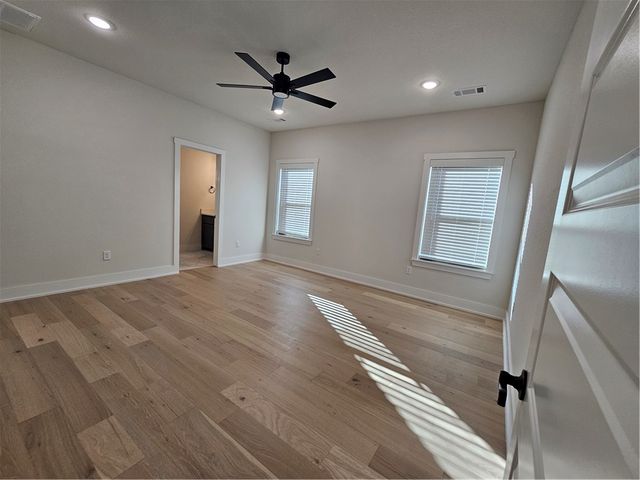 7207 SW Walnut Grove Avenue, Bentonville, AR 72713