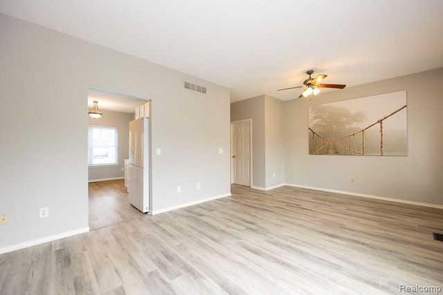 30850 Collingdale Drive, Novi, MI 48377