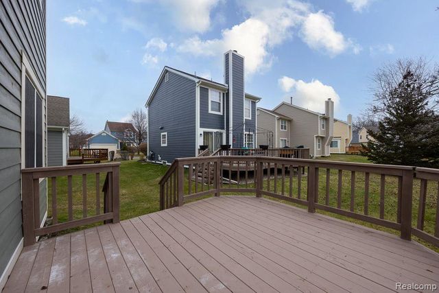 30850 Collingdale Drive, Novi, MI 48377
