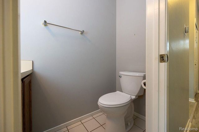 30850 Collingdale Drive, Novi, MI 48377