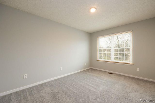 30850 Collingdale Drive, Novi, MI 48377