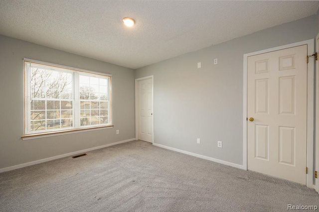 30850 Collingdale Drive, Novi, MI 48377