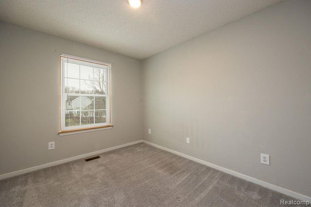 30850 Collingdale Drive, Novi, MI 48377
