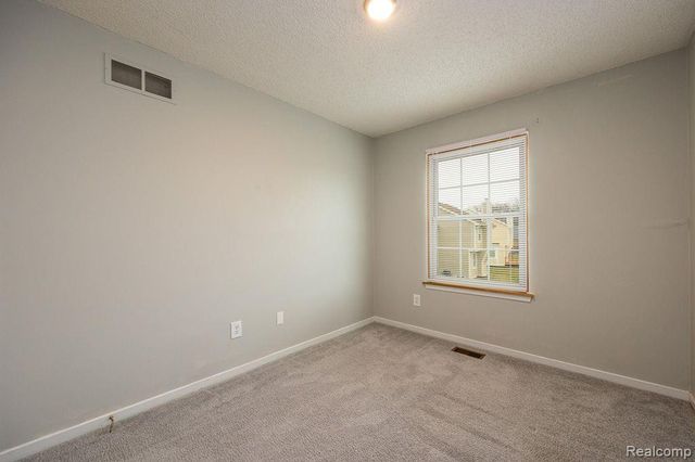 30850 Collingdale Drive, Novi, MI 48377